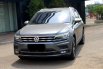 Volkswagen Tiguan Allspace 1.4 TSI At 2020 Abu metalik 2