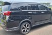 Toyota Kijang Inova Venturer 2.4 A/T DSL 2022 Hitam 3
