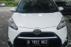 Toyota Sienta G CVT 2017 Putih 1