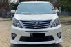 Toyota Alphard SC 1