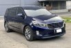 Kia Grand Sedona Ultimate 2017 Biru 3