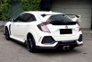 Honda Civic Type R 6 Speed M/T 2017 putih km26rb cash kredit proses bisa dibantu 8