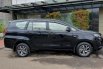 Toyota Kijang Innova G A/T 2.0 Bensin Facelift 2022 Hitam metalik 4
