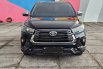 Toyota Venturer 2.4 A/T DSL 2022 Hitam 2