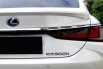 KM22rb Lexus ES 300h hybrid Ultra Luxury At 2019 Sedan putih 6