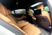 KM22rb Lexus ES 300h hybrid Ultra Luxury At 2019 Sedan putih 15