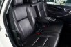 Toyota Kijang Innova V M/T Diesel 2017 Putih 13