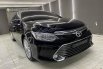 Toyota Camry V 2015 Hitam 3