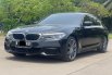 Promo Jual mobil BMW 5 Series 530i 2020 Sedan hitam 2