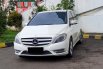 Mercedes-Benz B-CLass B 200 2014 putih pajak panjang cash kredit proses bisa dibantu 2