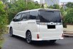 Toyota Voxy 2.0 A/T 2019 putih km 44rban pajak panjang tgn pertama cash kredit proses bisa dibantu 5