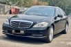 Jual mobil Mercedes-Benz S-Class 300  2011 Sedan siap pakai.!!!! 2