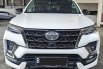 Toyota Fortuner 2.4 GR A/T ( Matic Diesel ) 2021 Putih Km Cuma 27rban Mulus Siap Pakai 1