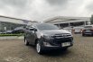 Toyota Kijang Innova V A/T Gasoline 2019 Abu-abu 3