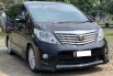 Toyota Alphard X 3