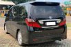 Toyota Alphard X 6