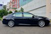 Toyota Camry 2.5 Hybrid 2020 hitam km 26ribuan cash kredit proses bisa dibantu 7