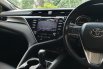 Toyota Camry 2.5 Hybrid 2020 hitam km 26ribuan cash kredit proses bisa dibantu 17