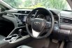 Toyota Camry 2.5 Hybrid 2020 hitam km 26ribuan cash kredit proses bisa dibantu 18