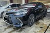 Toyota Camry V 2.5 AT ( Matic ) 2023 Hitam Km 8rban Siap Pakai 3