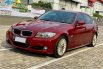 BMW 3 Series 320i 2011 Merah 2
