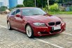 BMW 3 Series 320i 2011 Merah 3
