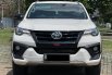 Toyota Fortuner 2.4 TRD AT 1
