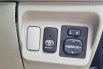 Toyota Kijang Innova 2.0 G AT Matic 2011 Hitam 8