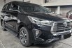 Toyota Innova 2.4 V M/T ( Manual Diesel ) 2021/ 2022 Hitam Km Cuma 8rban Mulus Like New 2