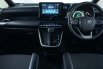 JUAL Toyota Voxy 2.0 AT 2022 Hitam 8