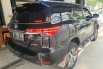 Toyota Fortuner 2.4 VRZ AT 2016 Hitam 4