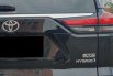 Toyota Kijang Innova Zenix v Hybrid 2023 Hitam 10