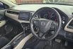 Honda HRV Prestige A/T ( Matic Sunroof ) 2017 Silver Mulus Siap Pakai 9