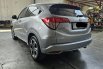 Honda HRV Prestige 1.8 AT ( Matic ) 2017 Abu² Muda Km 102rban Plat Jakarta timur 4