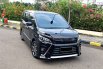 Toyota Voxy 2.0 A/T Atpm 2018 Hitam 2