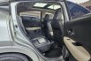 Honda HRV Prestige 1.8 AT ( Matic ) 2017 Abu2 muda Km 102rban jakarta timur 9