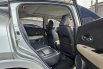Honda HRV Prestige 1.8 AT ( Matic ) 2017 Abu2 muda Km 102rban jakarta timur 13