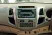 Fortuner G Luxury Matic 2006 - Mobil SUV Harga Terjangkau - B1268WB 9