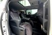 Toyota Alphard SC CBU IU 2015 Pilotseat AT Putih 10