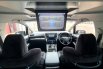 Toyota Alphard SC CBU IU 2015 Pilotseat AT Putih 14