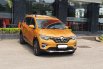 Renault Triber RXZ AT 2020 kuning dp 5 jt saja cash kredit proses bisa dibantu 1