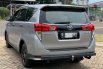Toyota Kijang Innova V Bensin 2016 5
