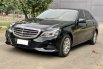 Mercedes-Benz E-Class E 200 2016 Hitam 3