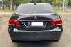 Mercedes-Benz E-Class E 200 2016 Hitam 5