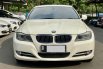 BMW 3 Series 320i 2011 Putih 1