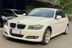 BMW 3 Series 320i 2011 Putih 2