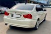 BMW 3 Series 320i 2011 Putih 6