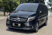 LIKE NEW MERCEDES BENZ V260 AT HITAM 2019 3