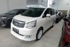 Toyota NAV1 V Limited 2.0 AT 2016 2