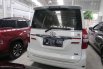 Toyota NAV1 V Limited 2.0 AT 2016 4